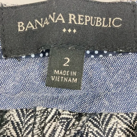 BANANA REPUBLIC 5 Inch Tailored Shorts Black/White   Size 2 - Picture 7 of 9
